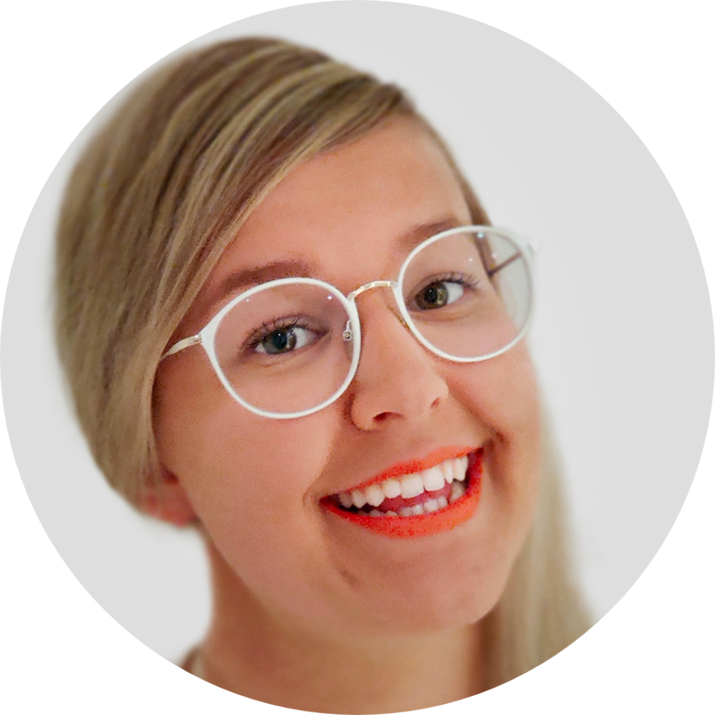 Ella Alhaisen kuva, joka on yrityksen toinen omistaja ja auttaa hr-asiantuntijana yrityksen asioissa.